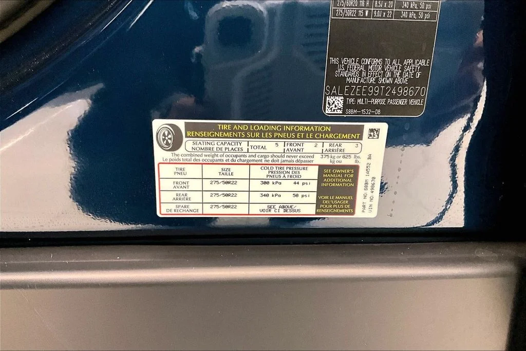 New 2026 Blue Land Rover OCTA image 12