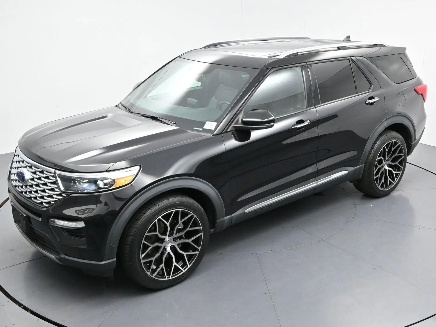 Used 2022 Agate Black Ford Platinum image 39