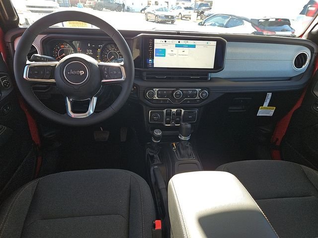 2026 Jeep Wrangler 4-Door Sahara - Photo 12