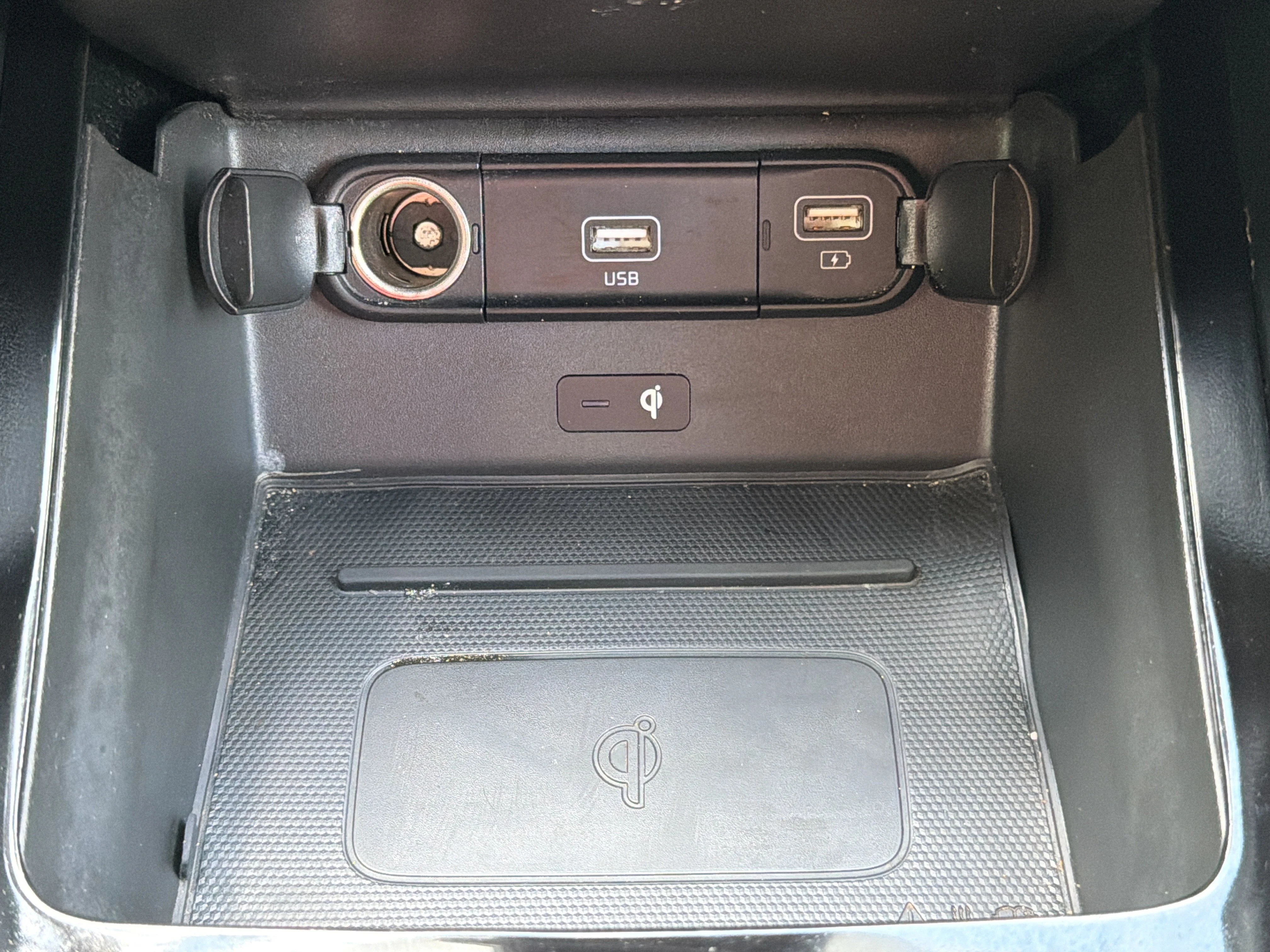 Used 2022 Ebony Black Kia SX image 9