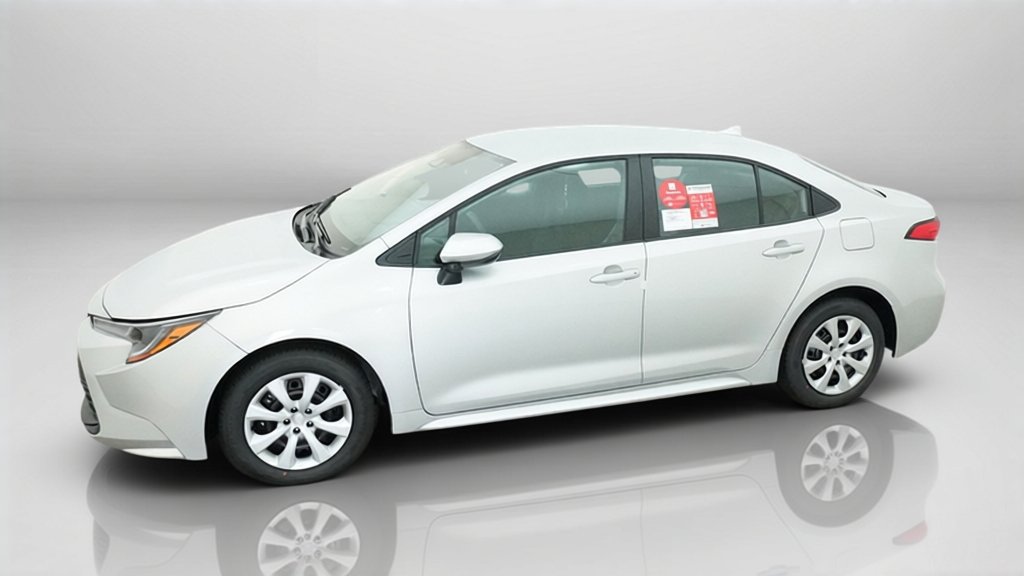 New 2027 Classic Silver Metallic Toyota LE image 3