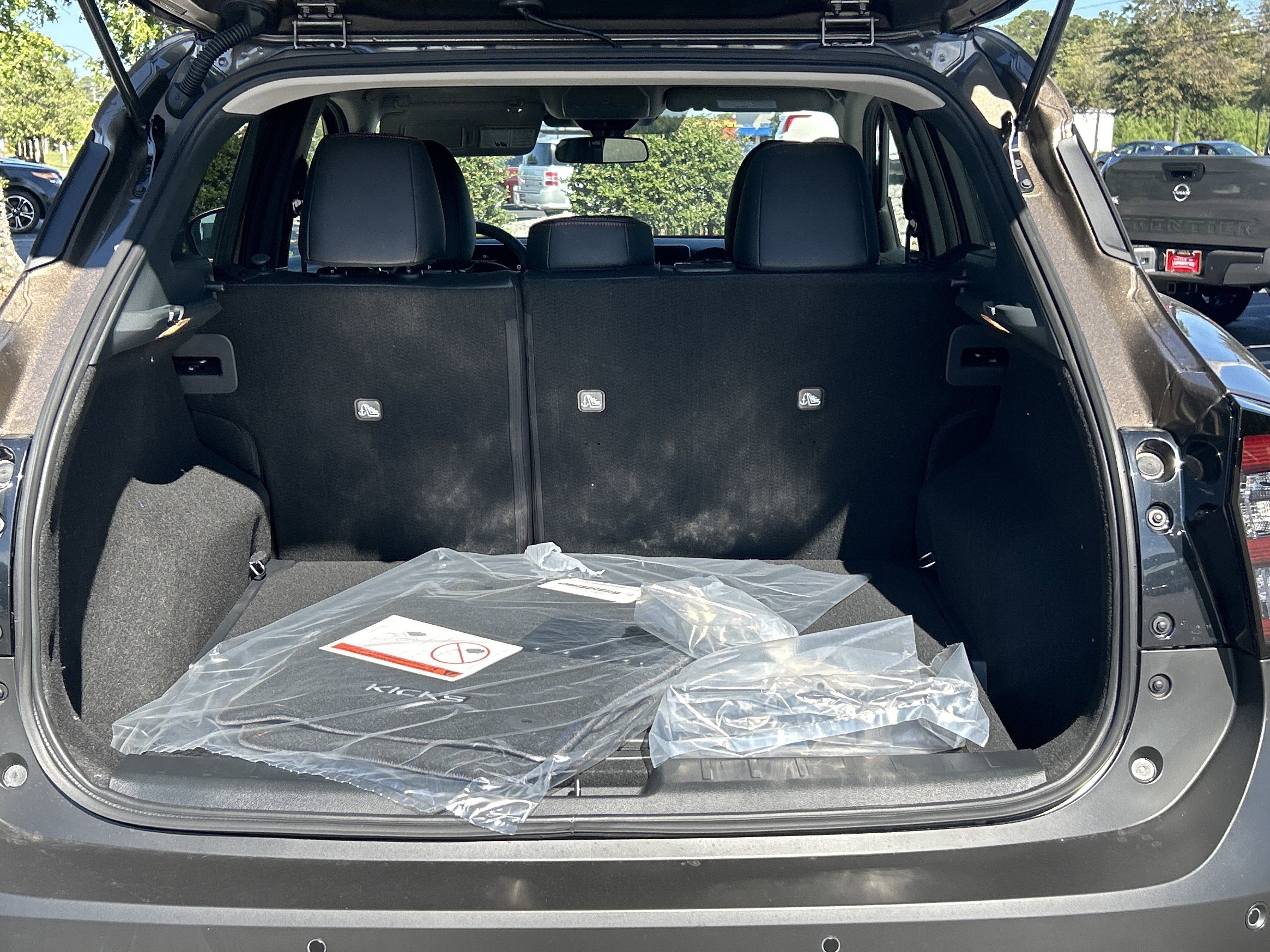 2026 Nissan KICKS SR - Photo 23
