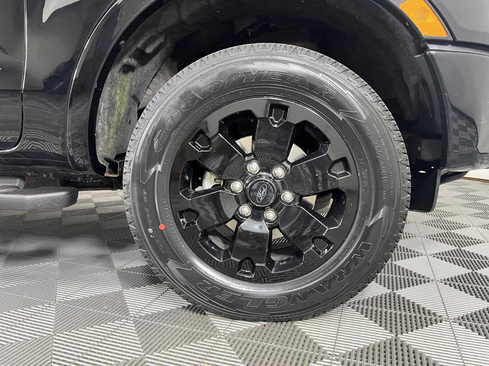 Used 2020 Shadow Black Ford LARIAT image 12