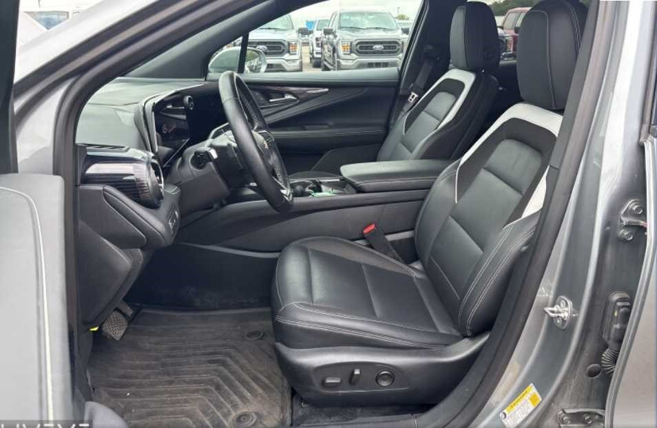 Used 2024 Sterling Gray Metallic Chevrolet eAWD LT image 6