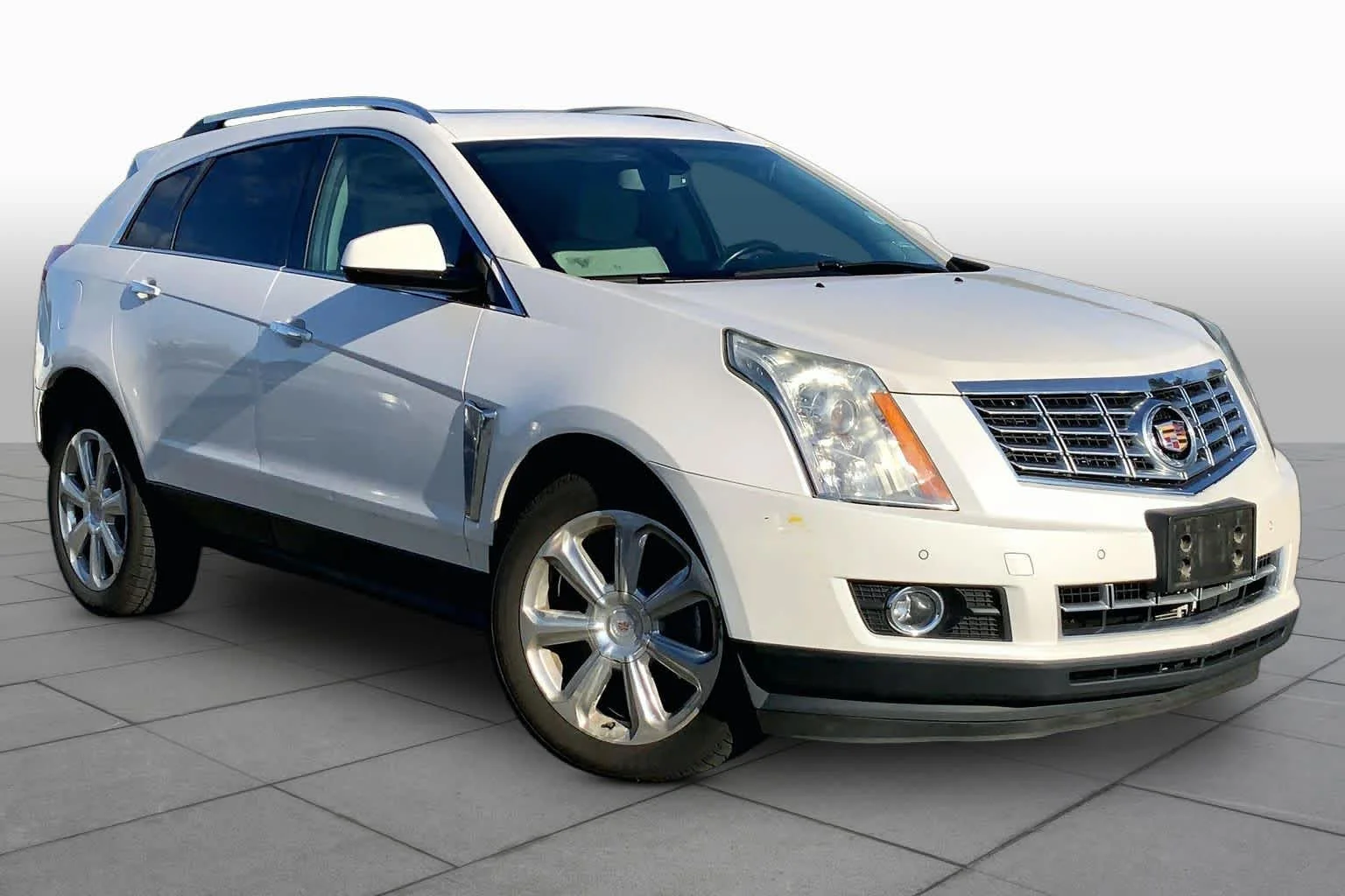 Used 2015 Platinum Ice Tricoat Cadillac Performance Collection image 3