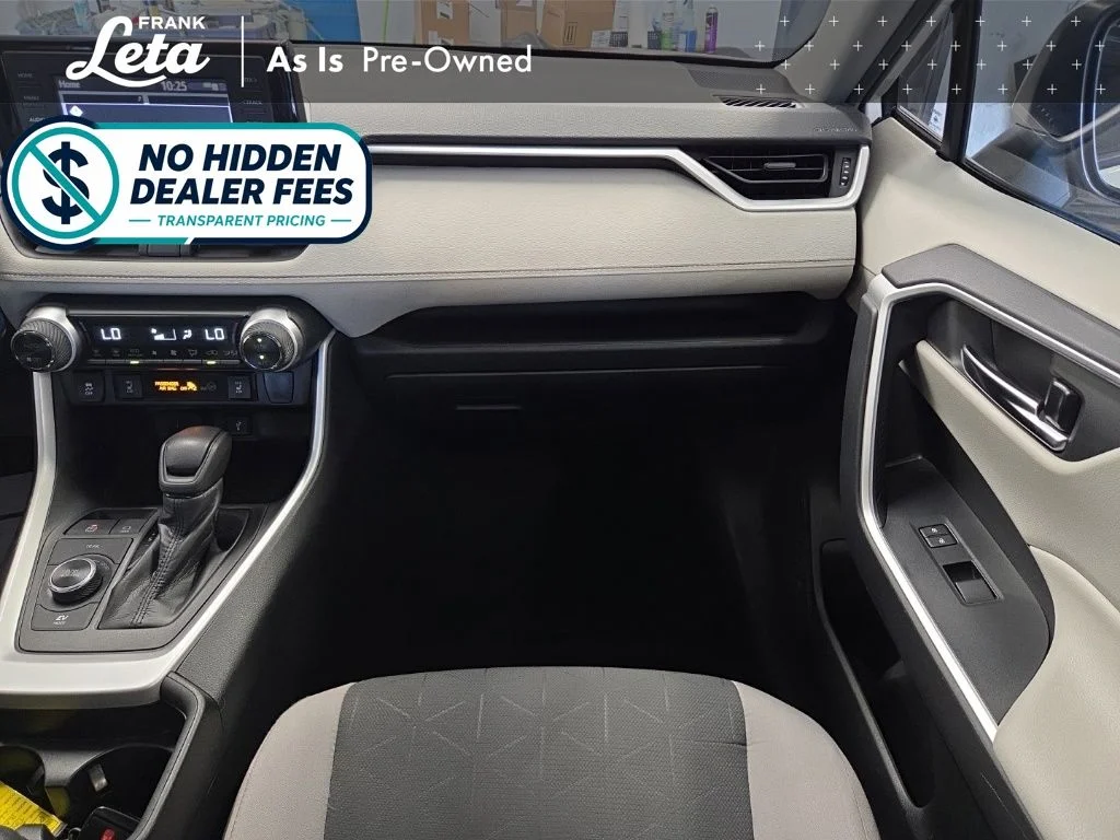 Used 2021 White Toyota XLE image 19