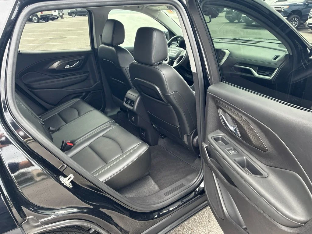 Used 2024 Black GMC SLT image 28