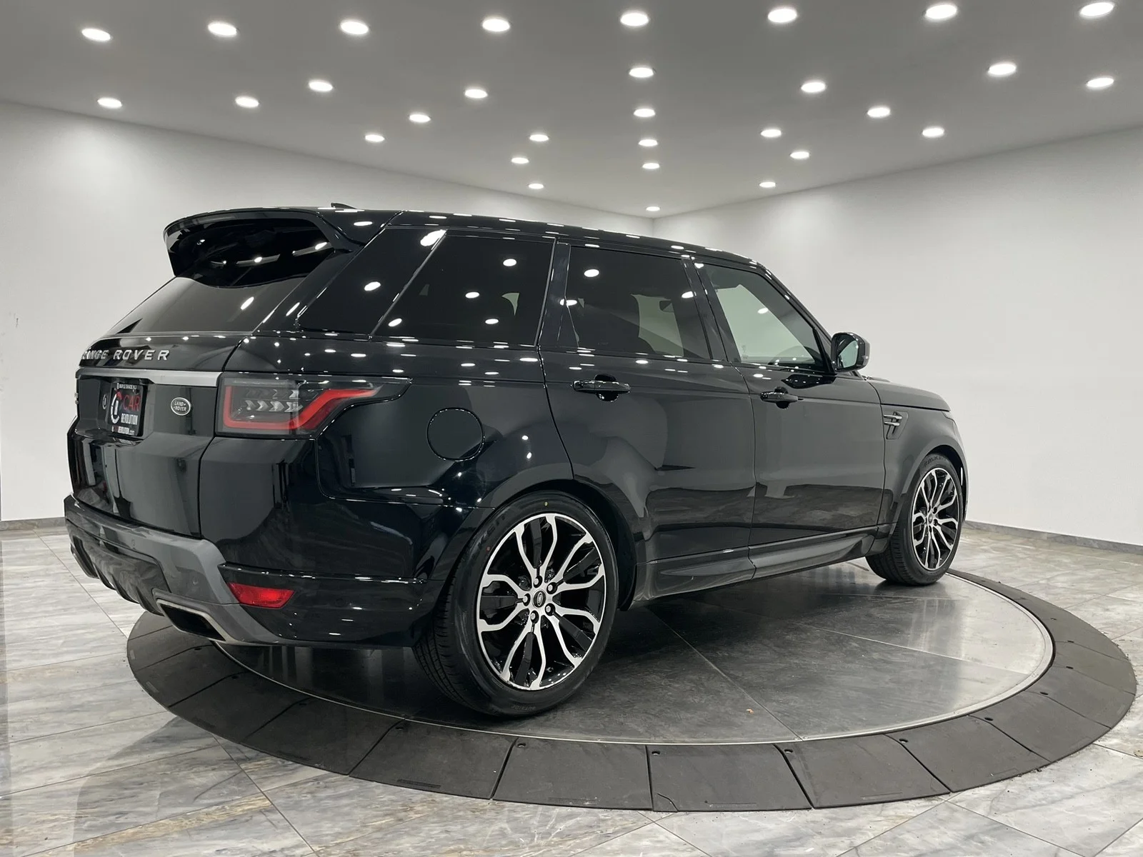 Used 2019 BLACK Land Rover HSE image 9