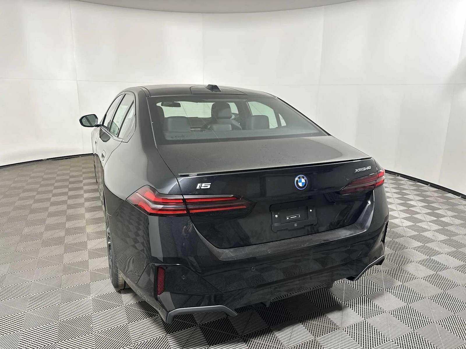 New 2026 Black Sapphire Metallic BMW xDrive40 image 3