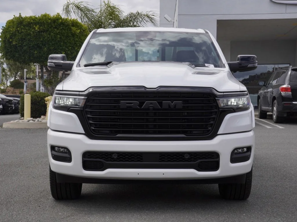 New 2026 Ivory White Tri-Coat Pearl-Coat Exterior Paint RAM Laramie image 8
