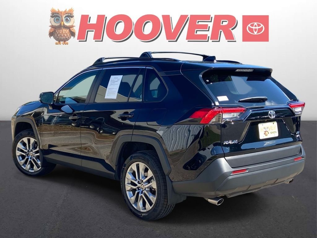 Used 2025 Black Toyota XLE Premium image 6