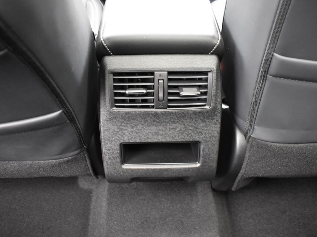 New 2026 Black Mitsubishi SE image 13
