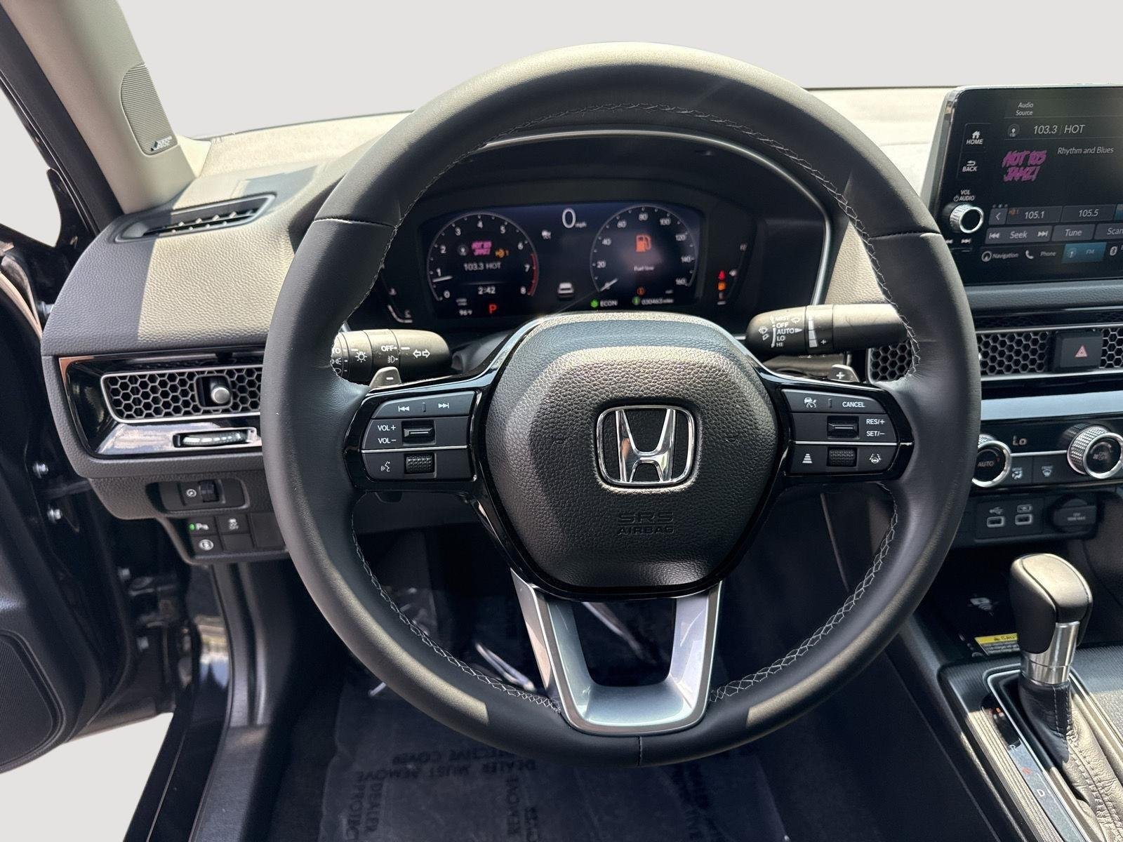 Used 2023 Crystal Black Pearl Honda Touring image 18