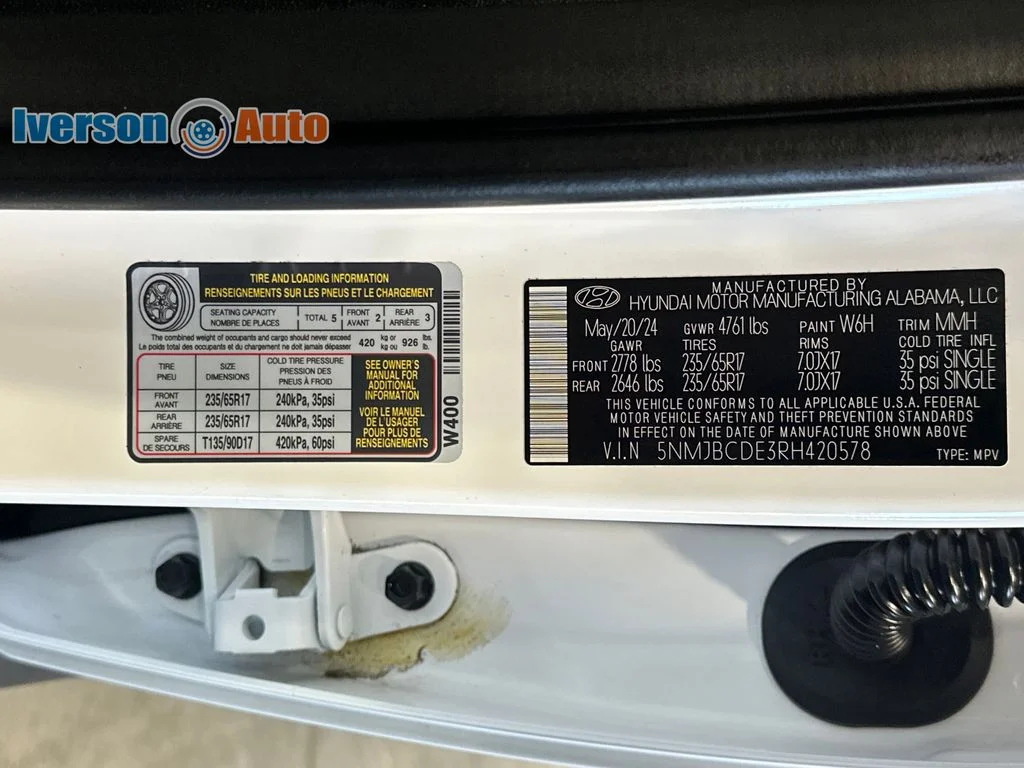 Used 2024 White Hyundai SEL image 19