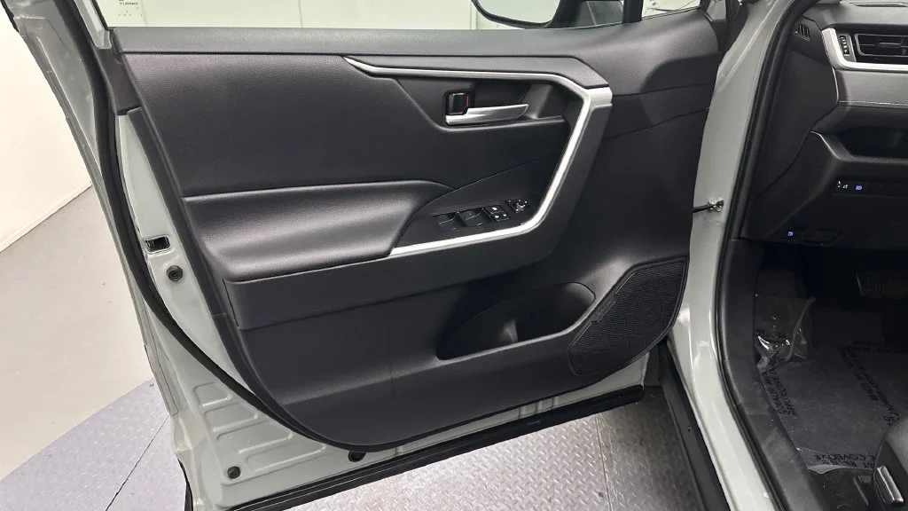 Certified Used 2021 Green Toyota XLE image 17
