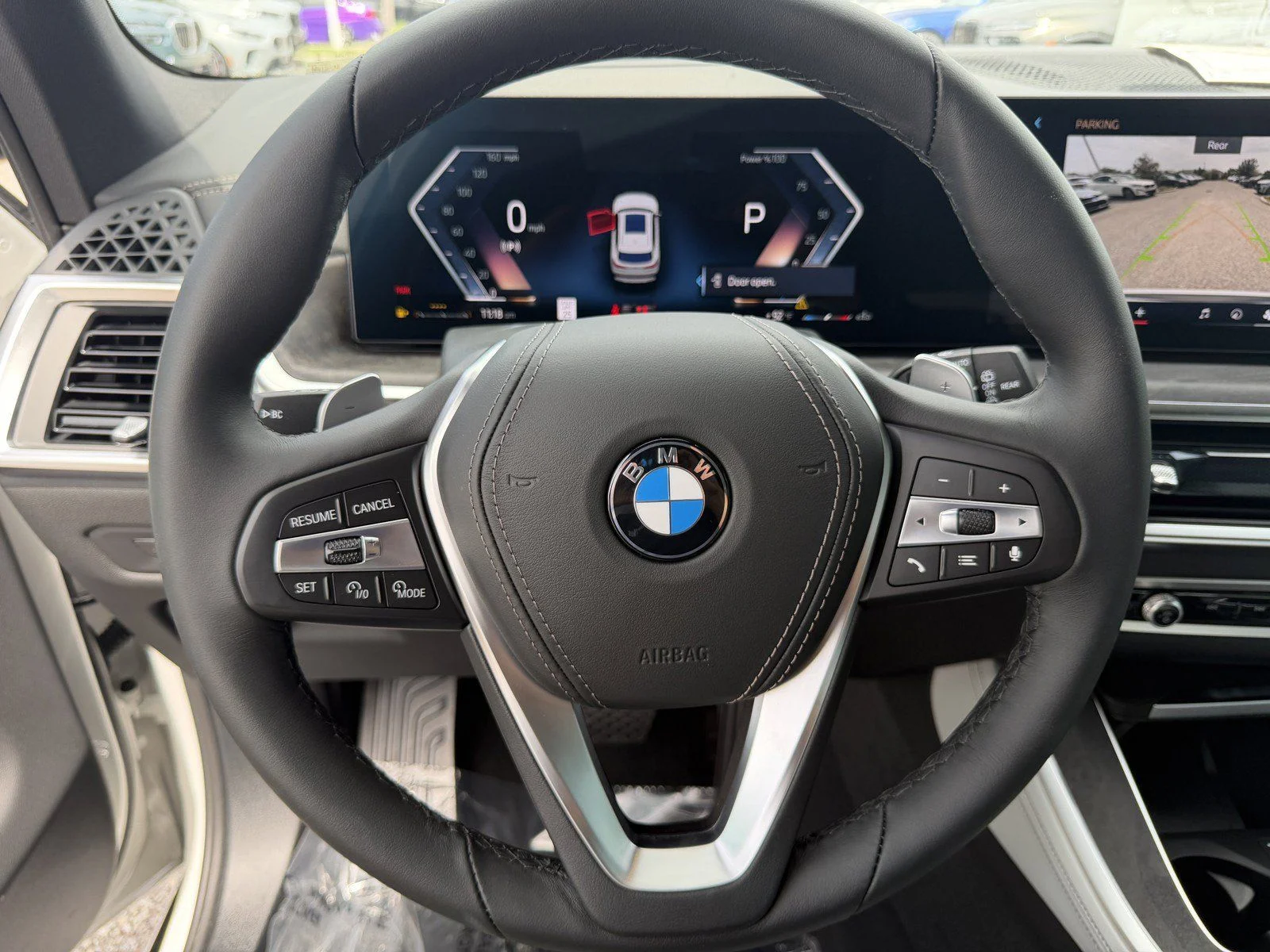 New 2026 Mineral White Metallic BMW sDrive40i image 32