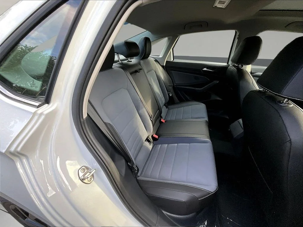 New 2026 White Volkswagen 1.5T SE image 10