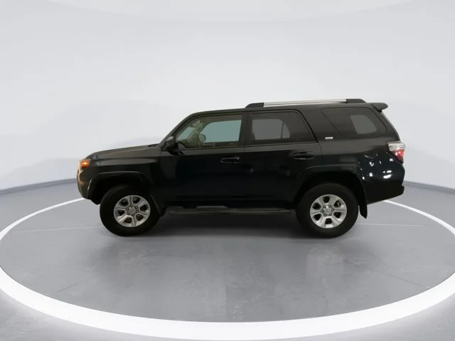 Used 2020 Black Toyota SR5 image 9