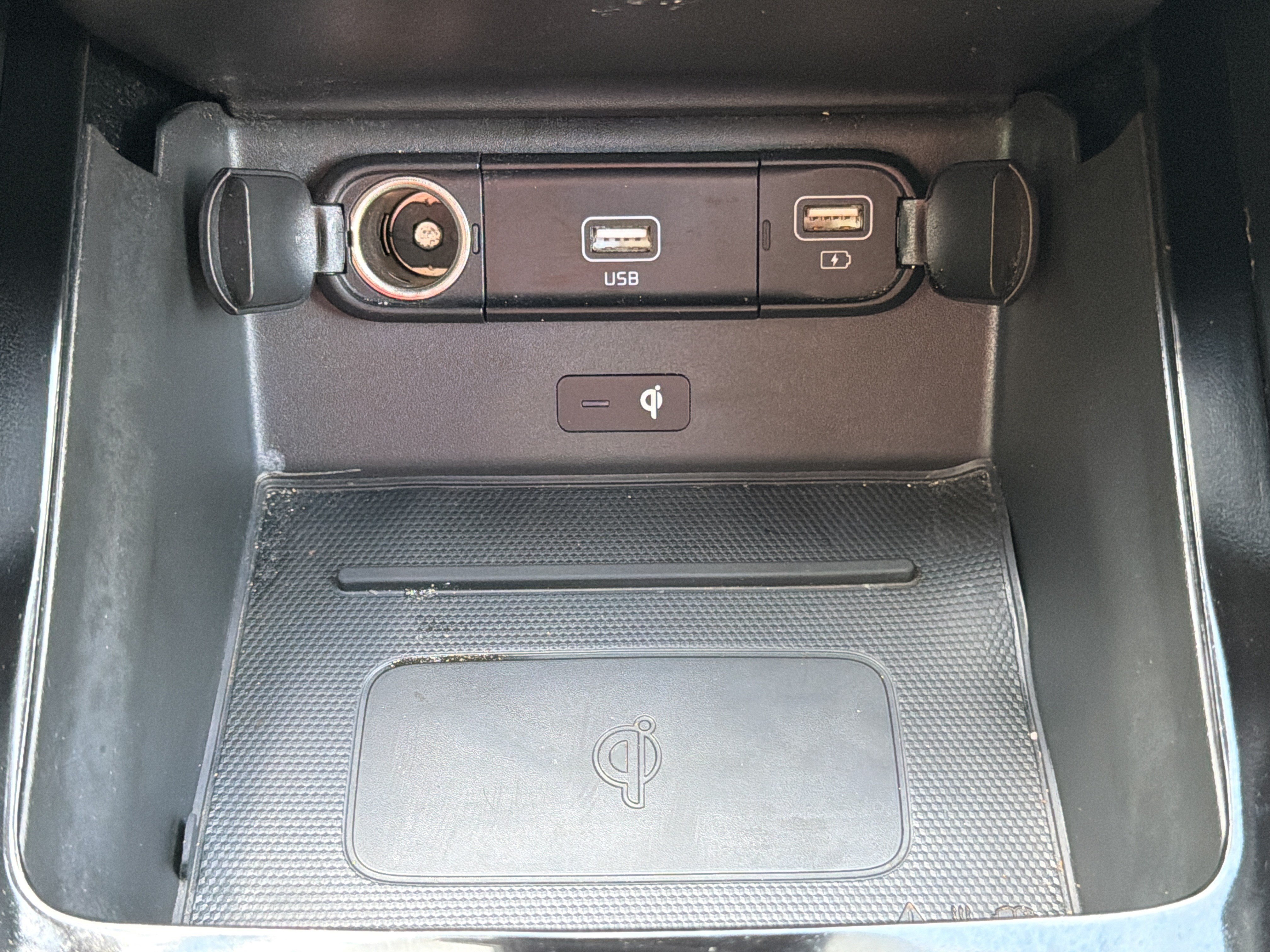 Used 2022 Ebony Black Kia SX image 9