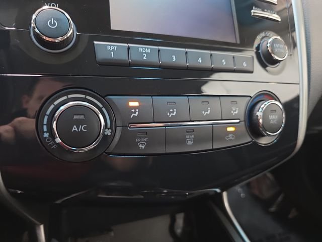 Used 2015 Blue Nissan 2.5 S image 22