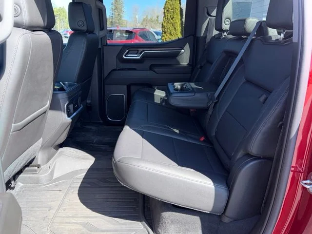 Used 2022 Red GMC SLT image 27