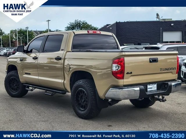 Used 2018  Toyota SR5 image 7