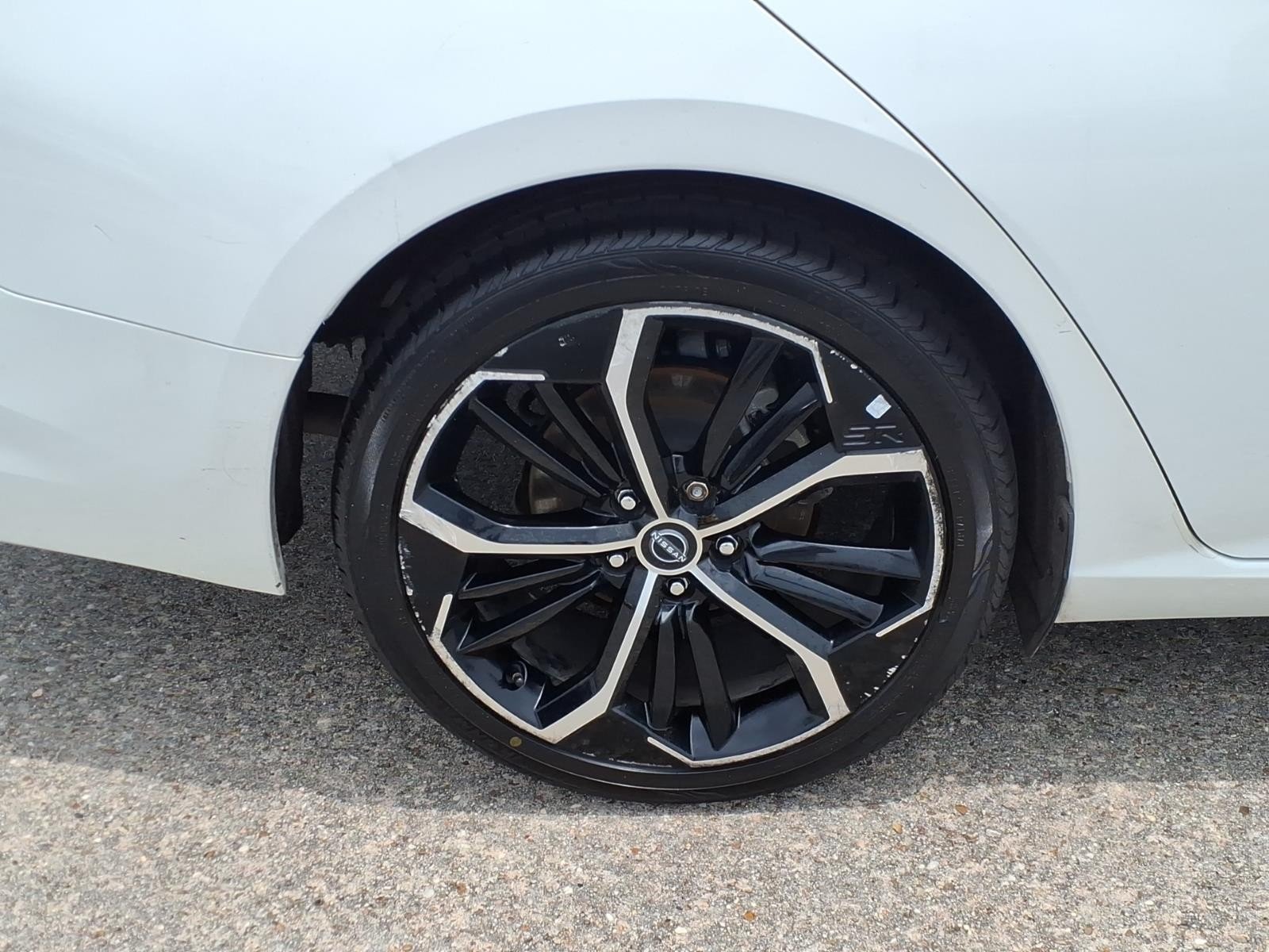 2023 Nissan Altima 2.5 SR White at G Motors