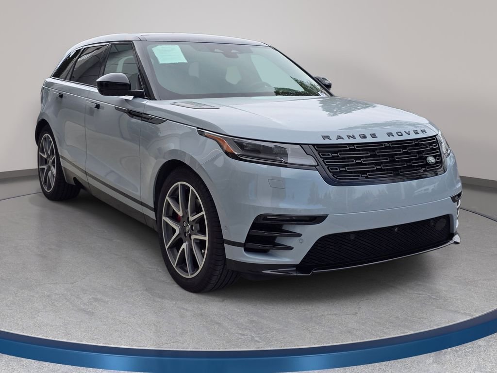 Certified Used 2025 Gray Land Rover Dynamic SE image 3