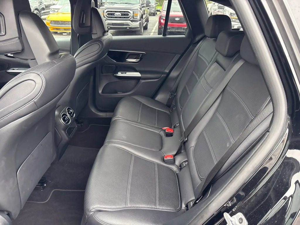 Used 2023 Black Mercedes-Benz GLC 300 image 28