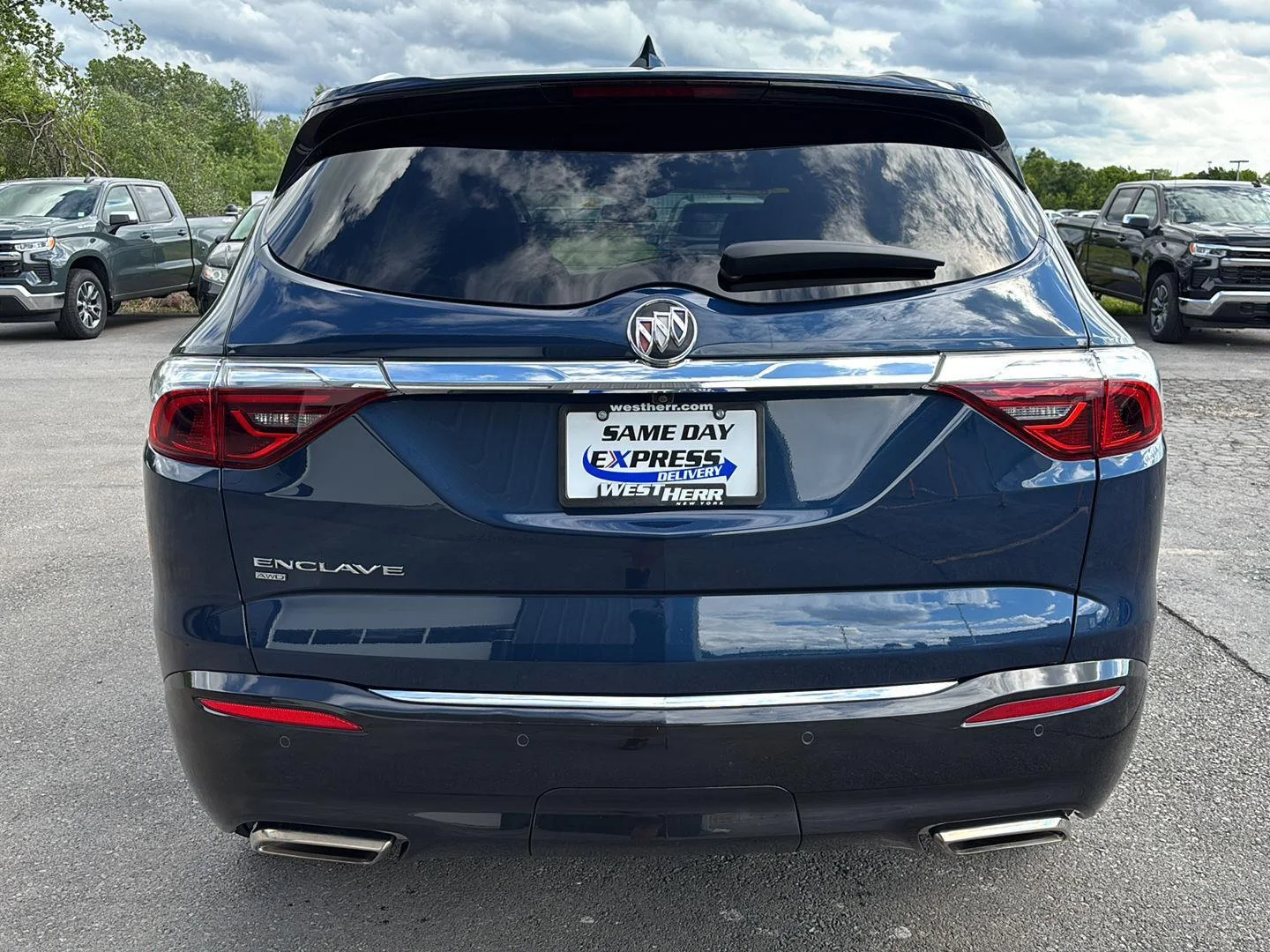 Used 2024 Emperor Blue Metallic Buick Essence image 6