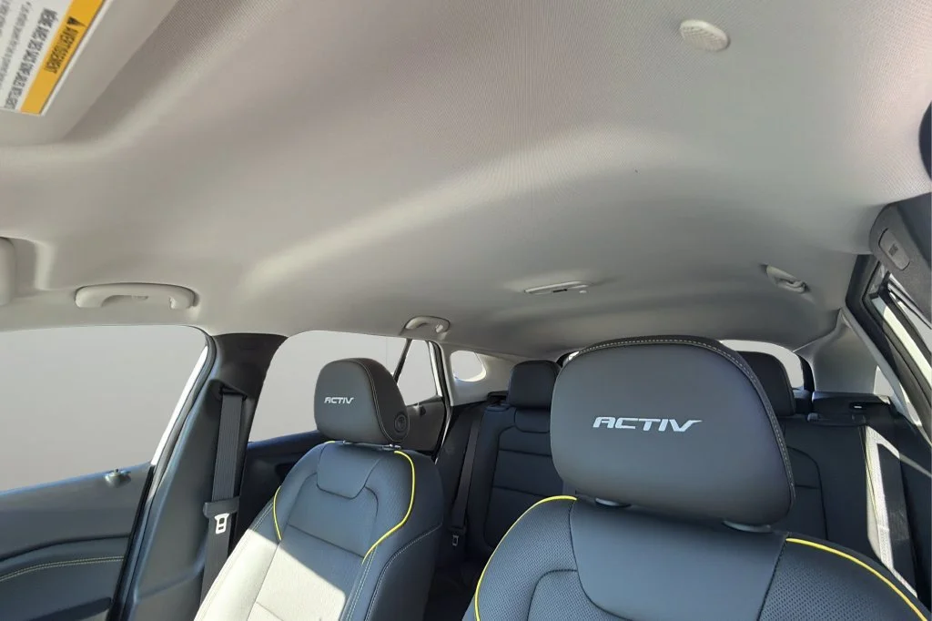 New 2026 Summit White Chevrolet ACTIV image 32
