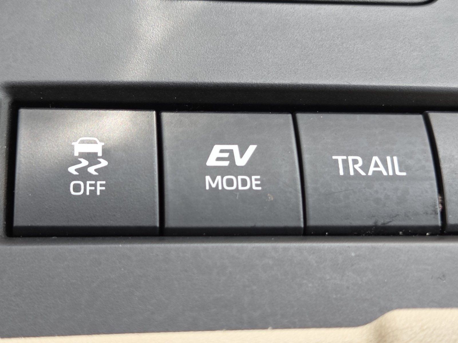 Used 2020 Midnight Black Metallic Toyota XLE image 11