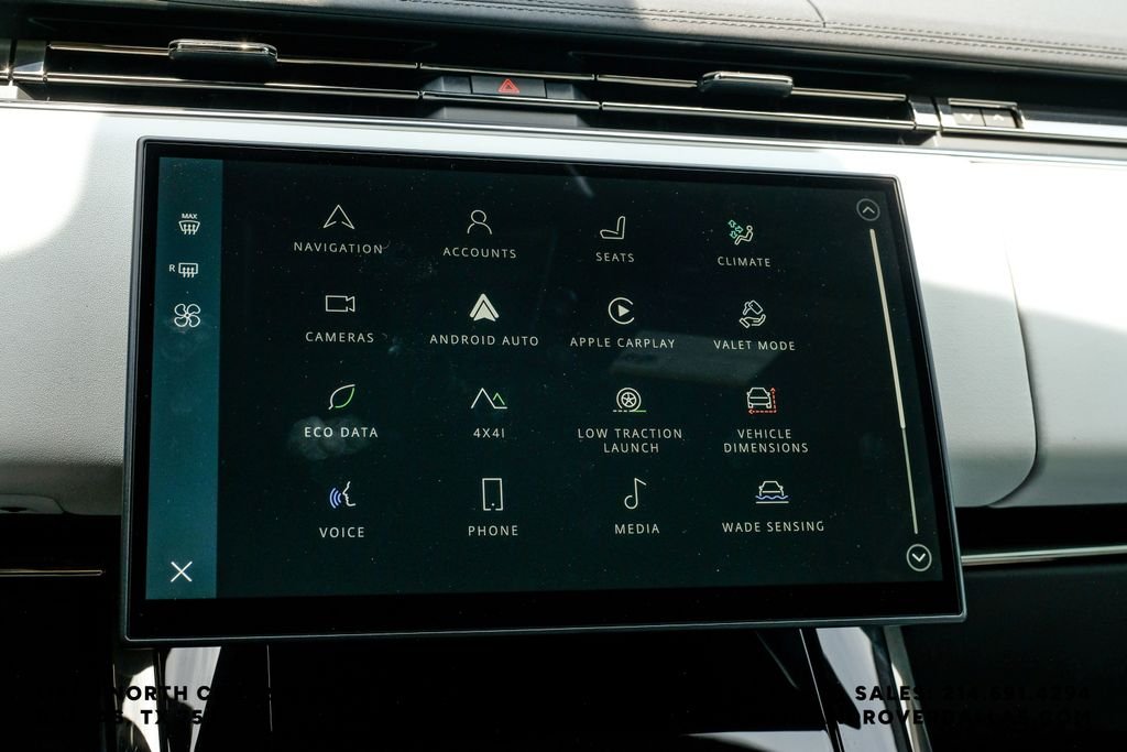 New 2026 Santorini Black Metallic Land Rover SE image 32