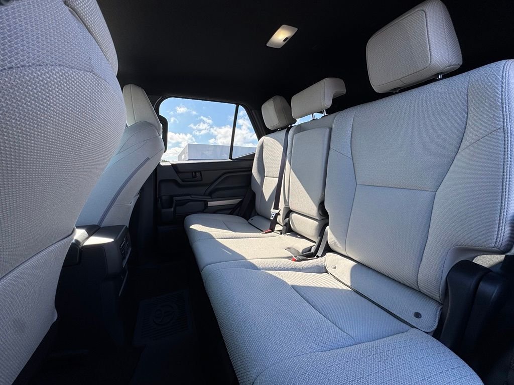 Used 2026  Toyota SR5 image 19