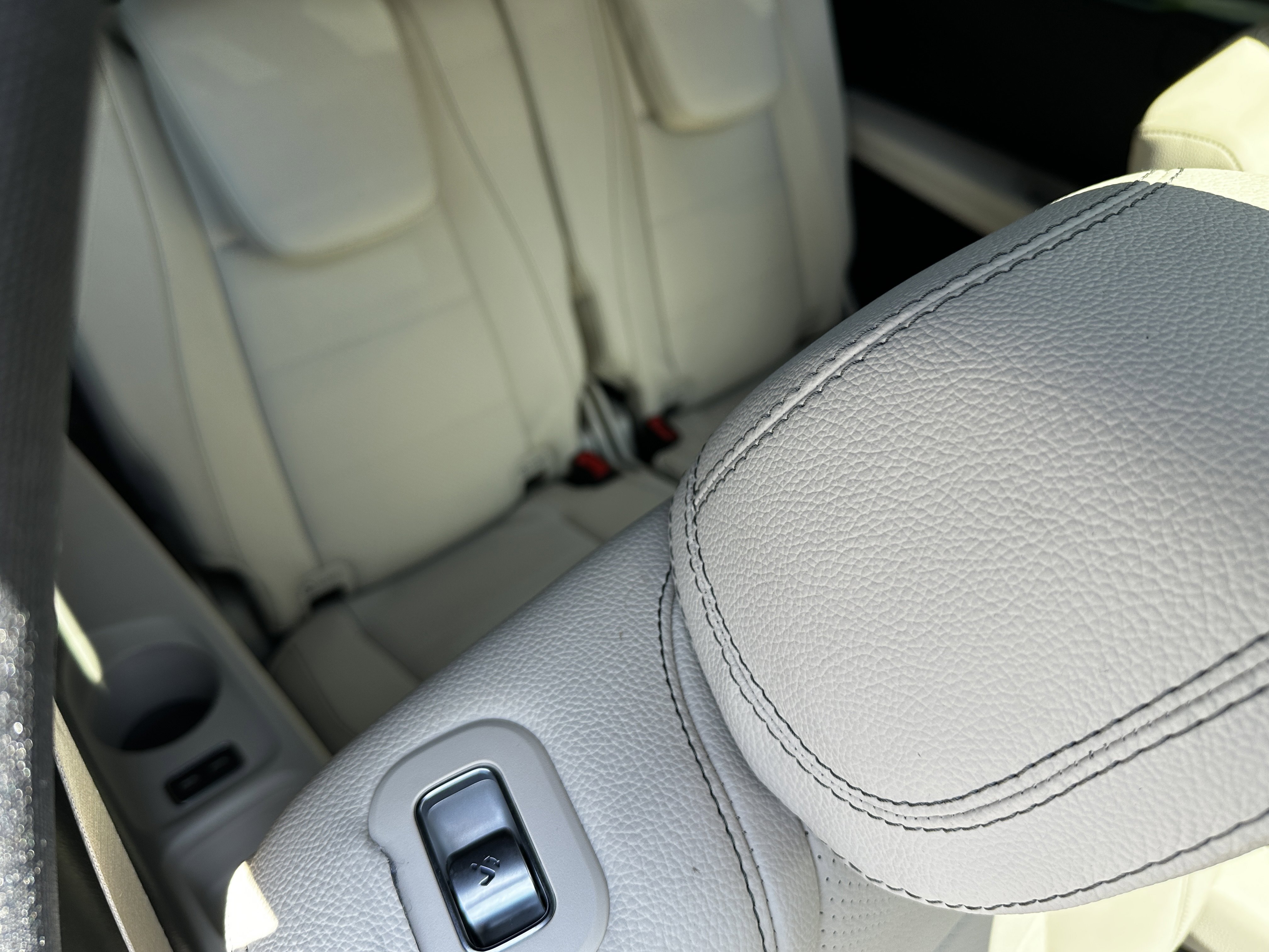Certified Used 2025 Black Mercedes-Benz GLS 450 image 19