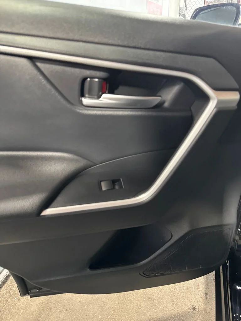 Used 2020 Black Toyota XLE image 26