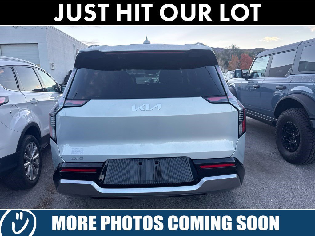 Used 2024 Ivory Silver Kia Land image 13