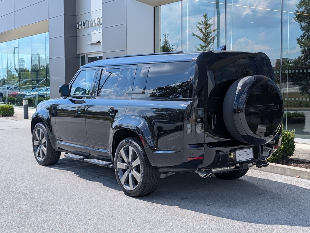 New 2026 Santorini Black LAND ROVER V8 image 3