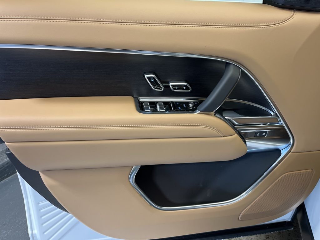 2026 Land Rover Range Rover SE - Photo 11