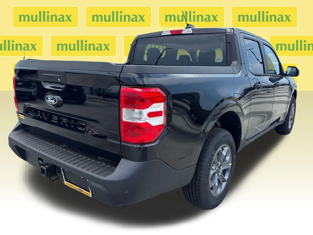 New 2026 Black Ford XLT image 14