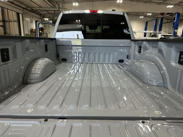 New 2026 Glacier Gray Metallic Tri-Coat Ford F-250® Platinum® image 26