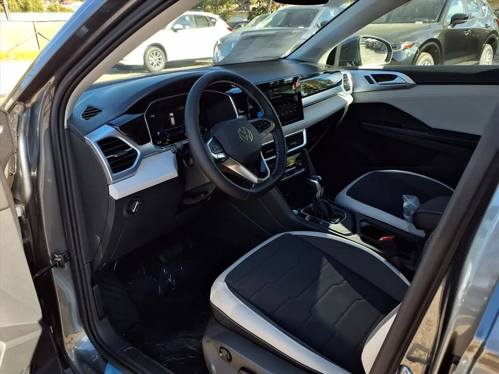 2026 Volkswagen Taos SE - Photo 15
