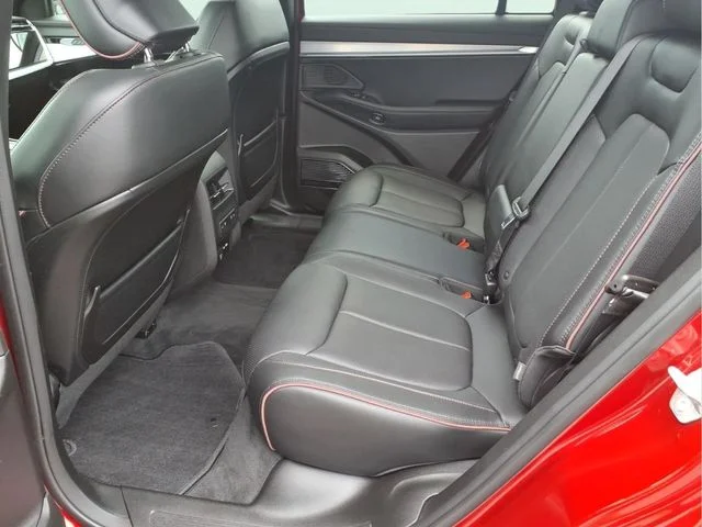Used 2024 Red Jeep Launch Edition image 17