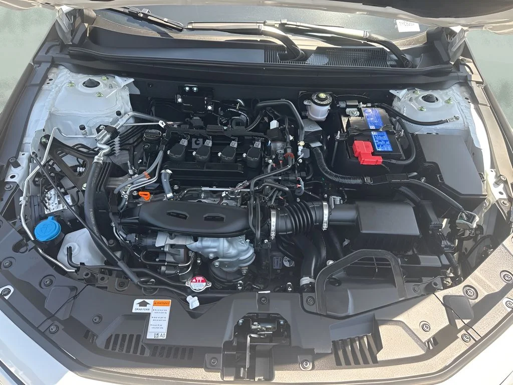 Used 2025 White Honda LX image 27