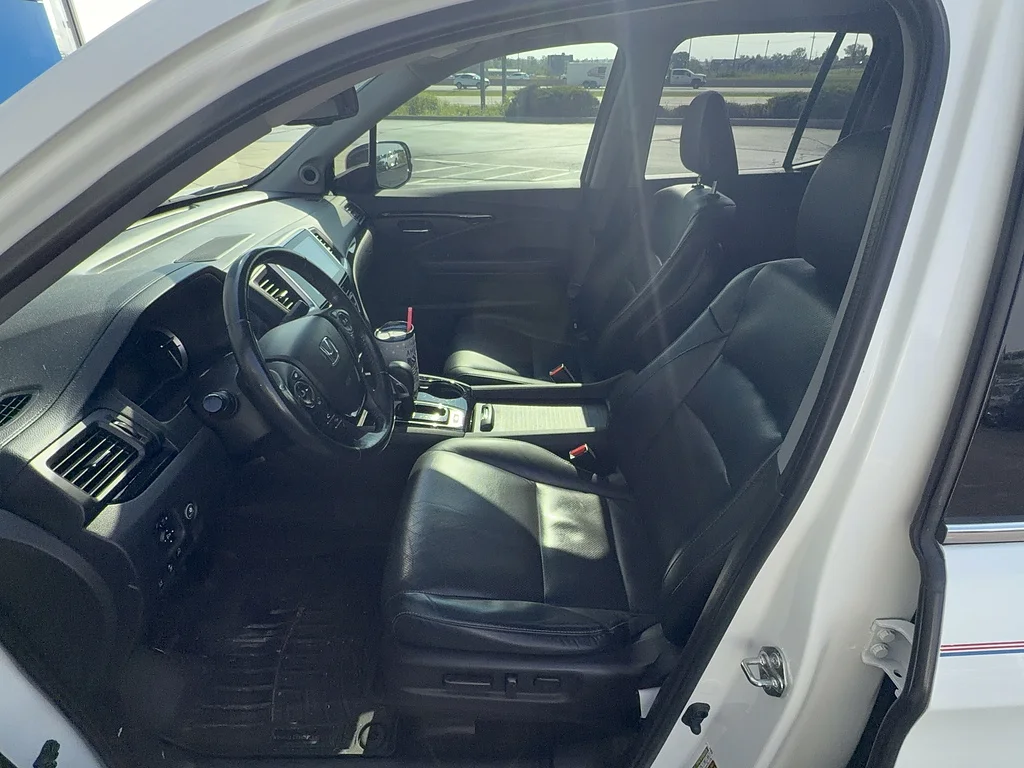Used 2017 White Diamond Pearl Honda RTL-E image 8