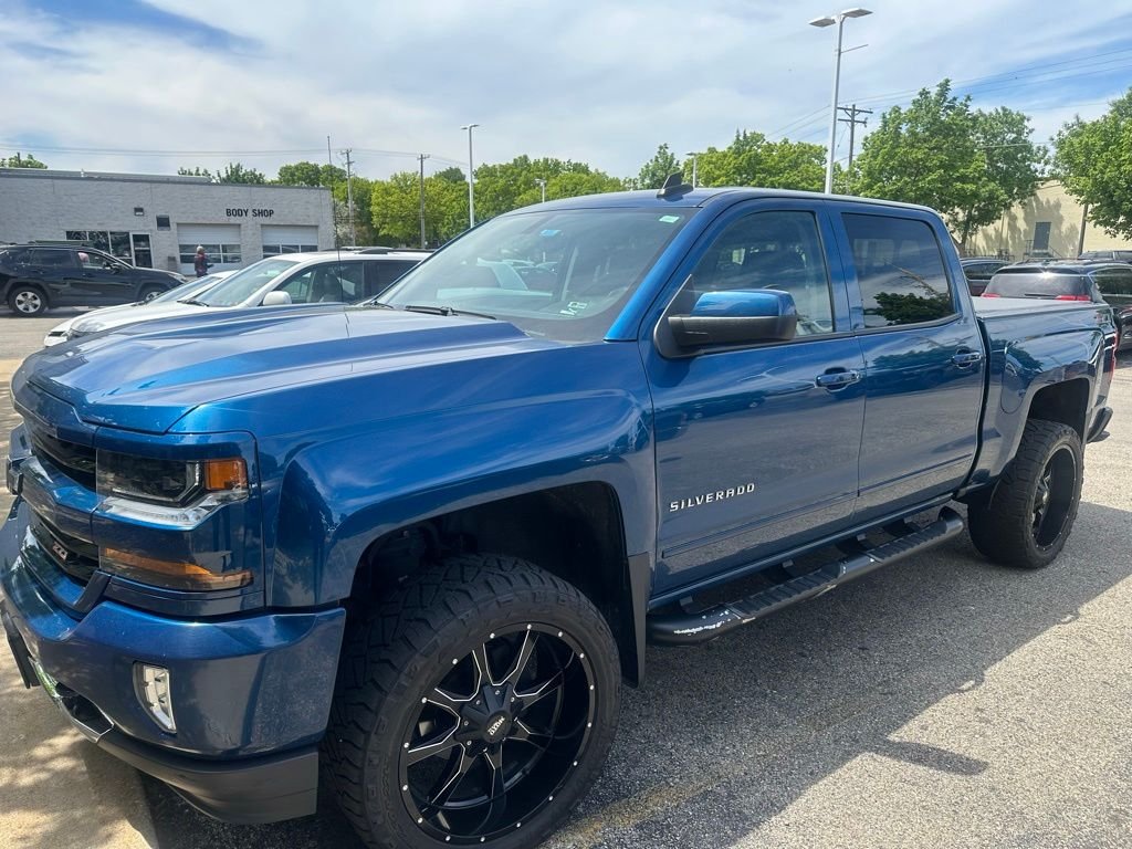 2018 Chevrolet Silverado 1500 LT Z71 4X4 Crew Cab Short Box's photo