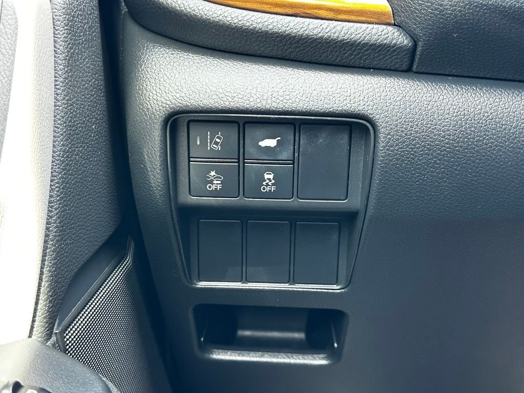 Used 2018  Honda EX-L image 32