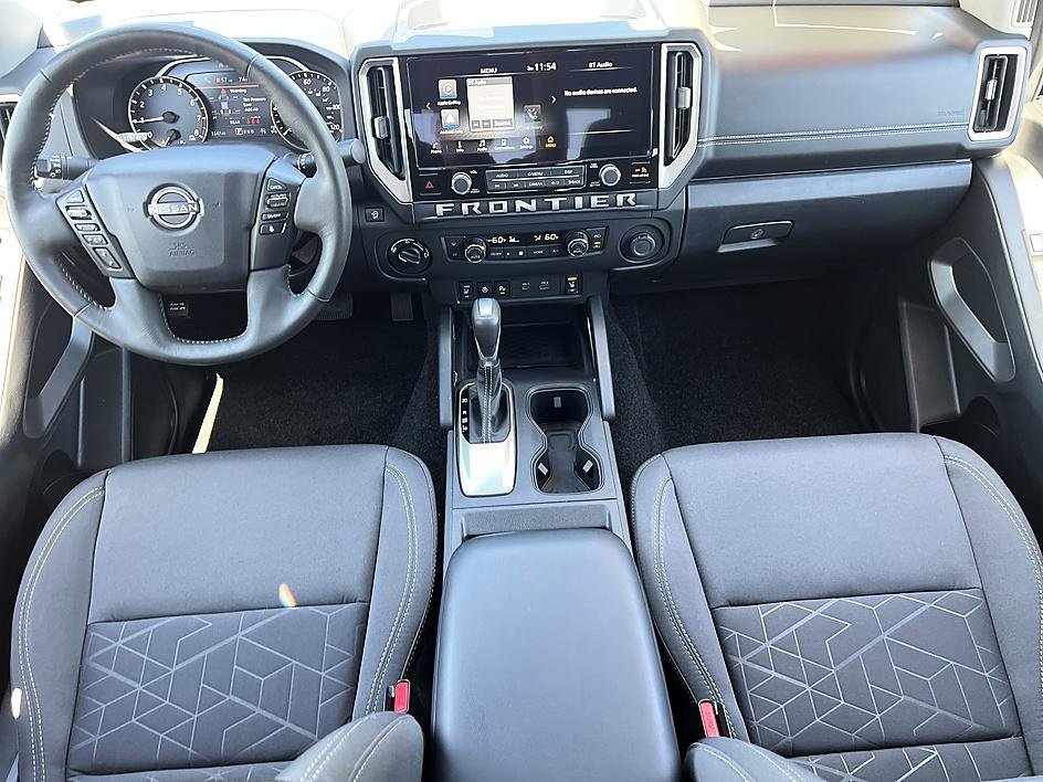 Used 2025 Bluestone Pearl Nissan SV image 18