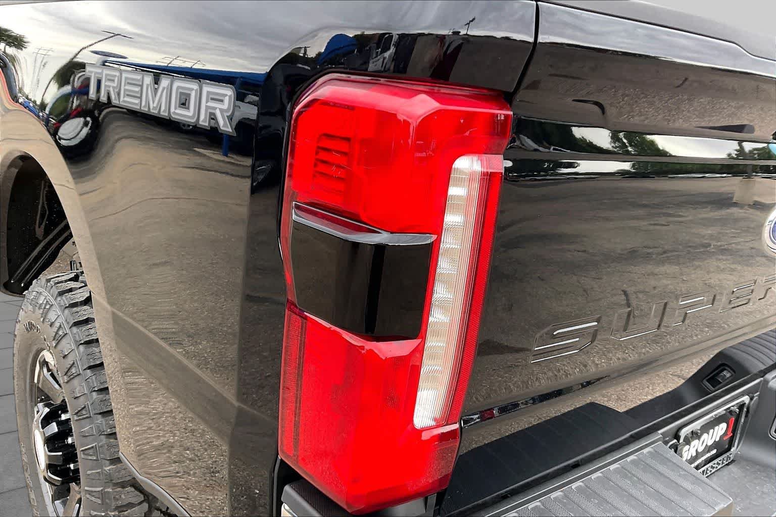 New 2026 Agate Black Metallic Ford F-250® Lariat® image 14
