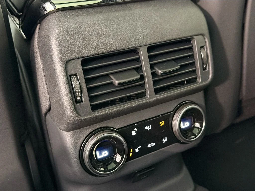 New 2026 Santorini Black Land Rover Belgravia Edition image 27